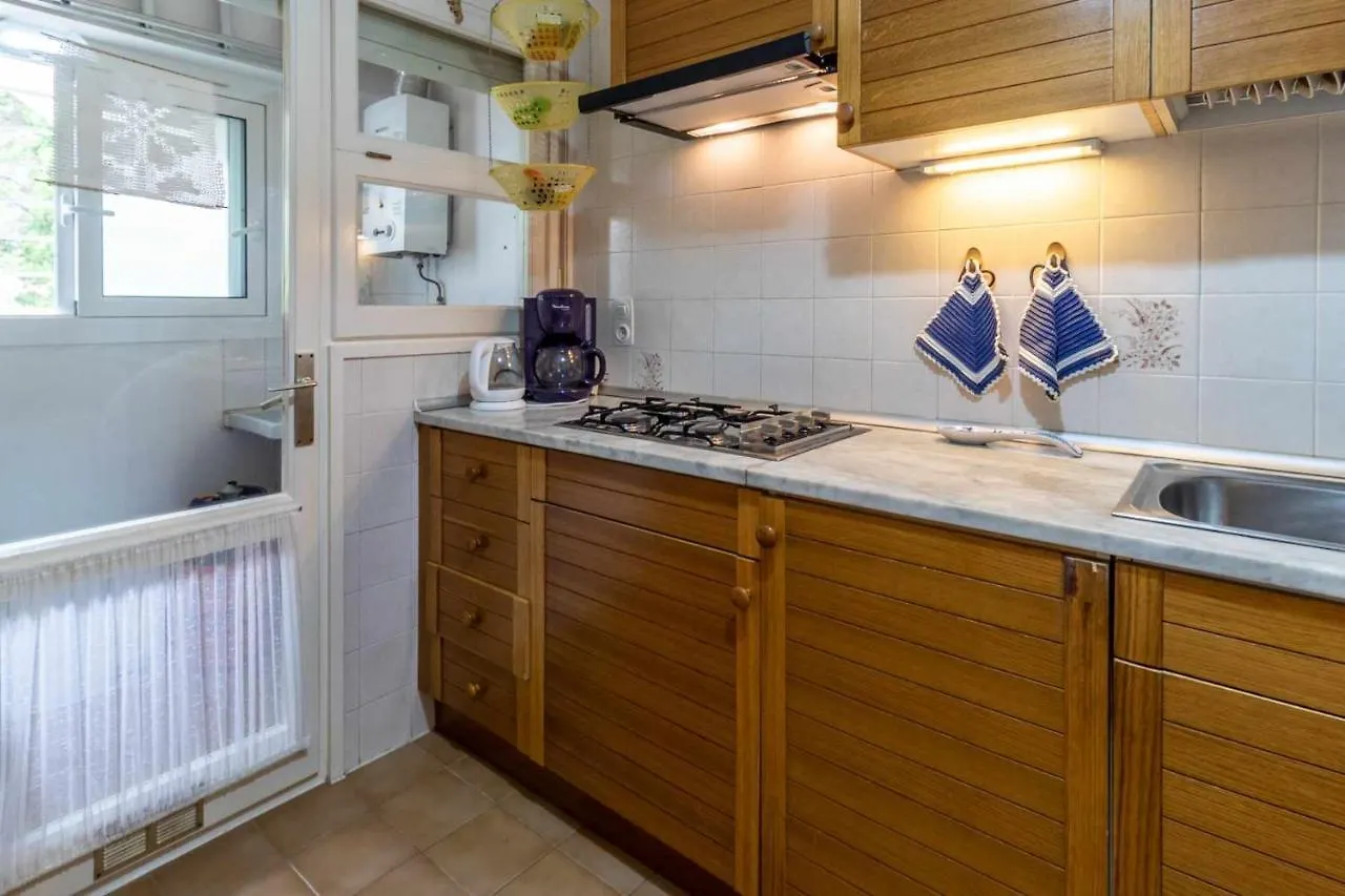 Carboneras 59 Bonito Apartamento Con Terraza Llanca Spain